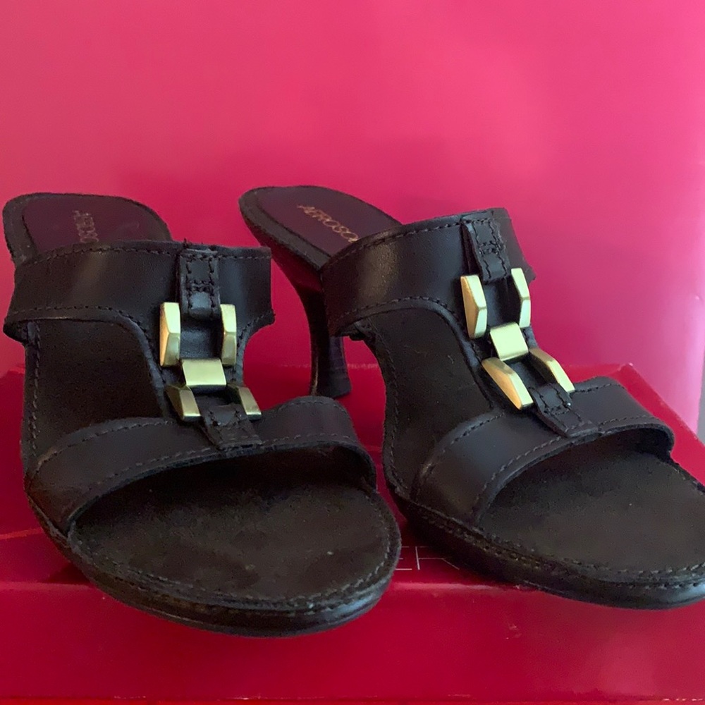 Women’s sandals